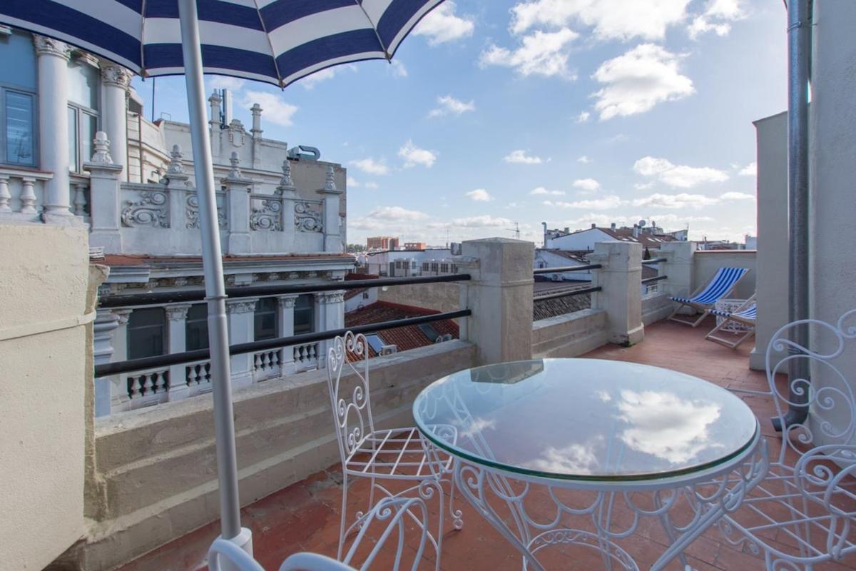 Atico Con Terraza De Vistas Inmejorables Lejlighed Madrid Eksteriør billede
